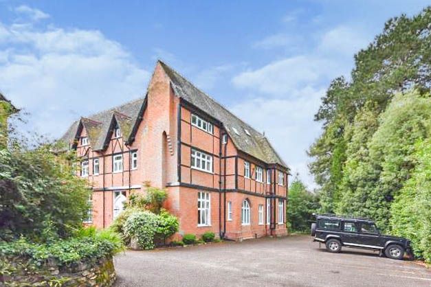 Property photo 1 of 8