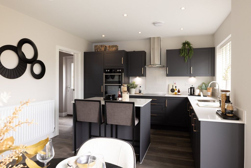 Property photo 1 of 11 Show Home
