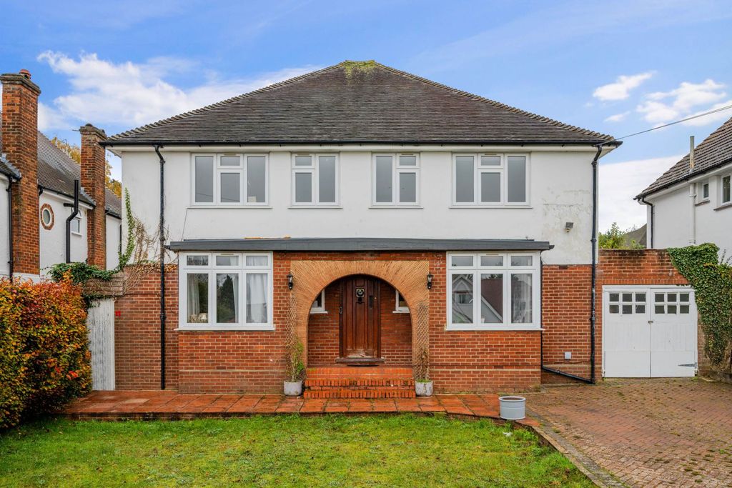 Property photo 1 of 17