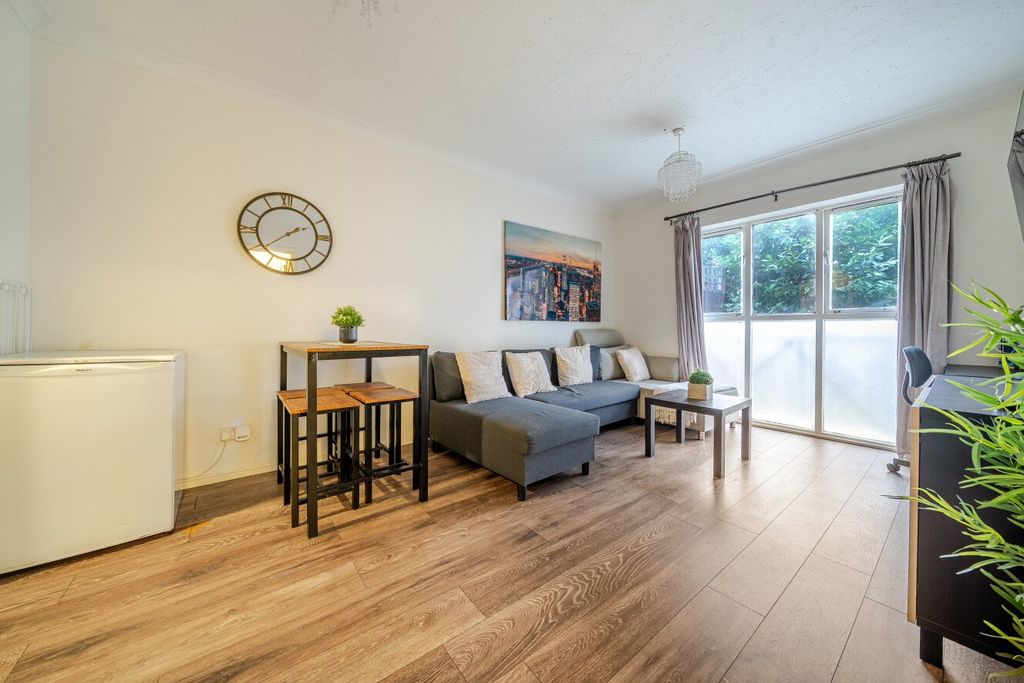 Property photo 2 of 12 Picture No. 06