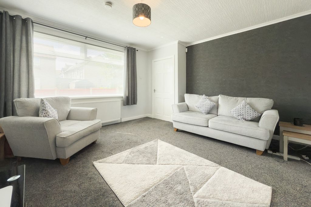 Property photo 3 of 17 3858528