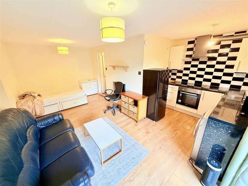 Property photo 2 of 8 Tempimagexu4Tho.Jpg