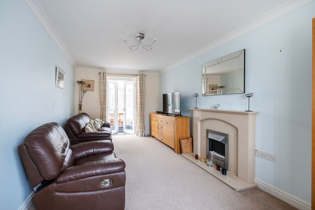 Property photo 3 of 22