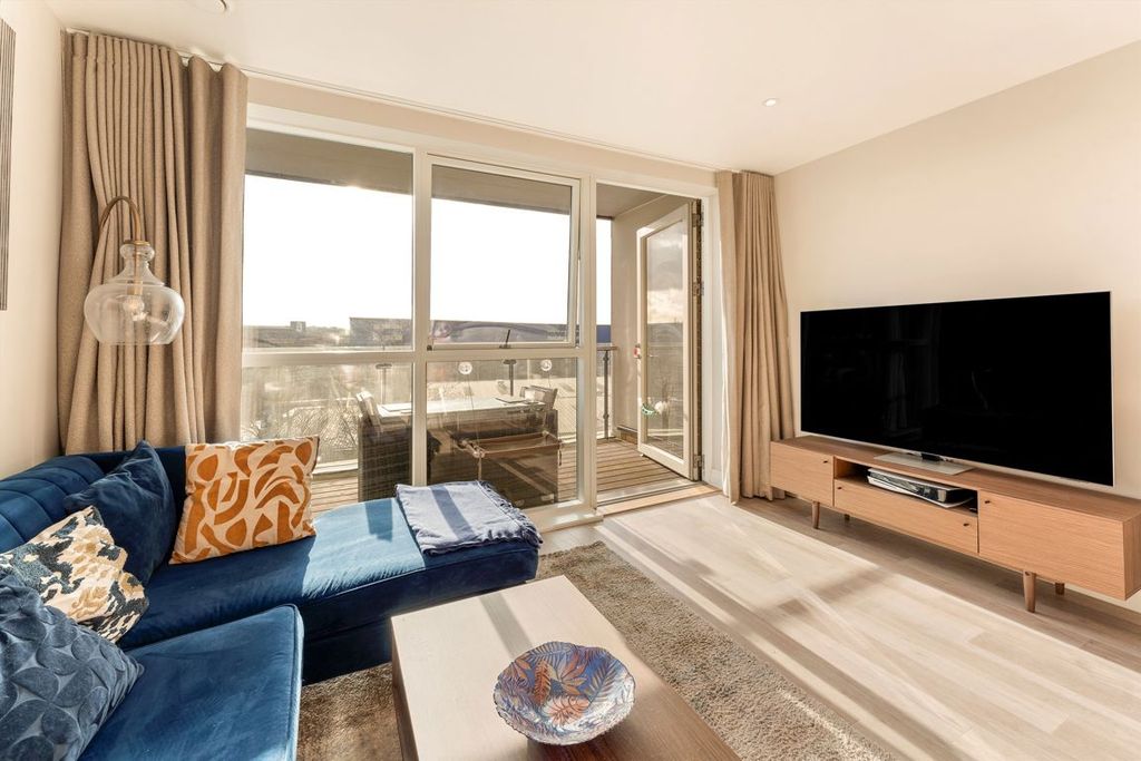 Property photo 2 of 8