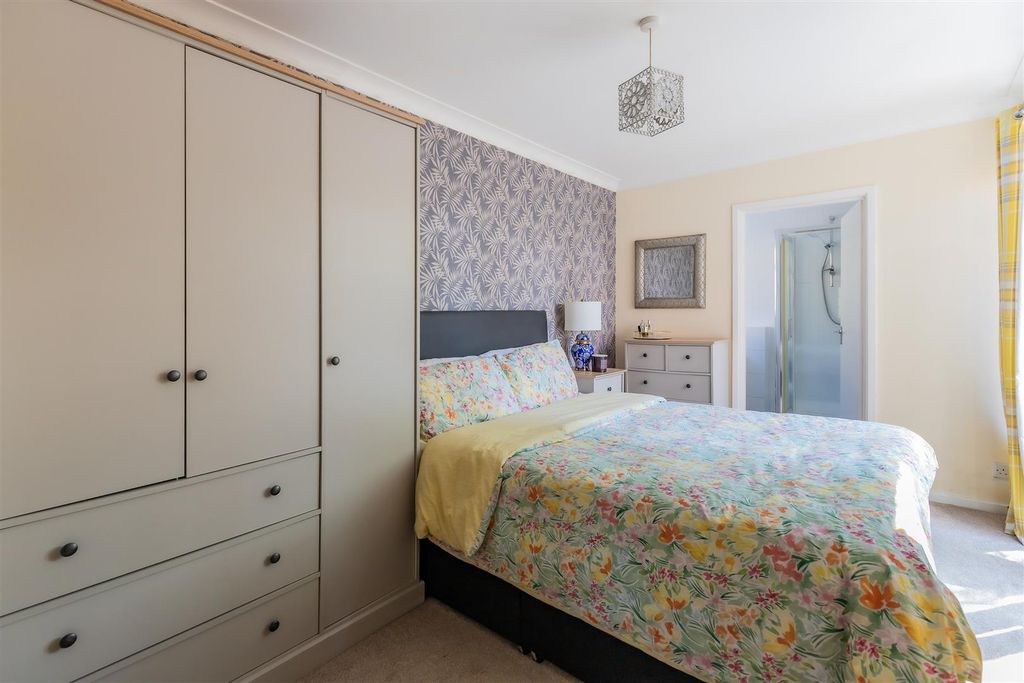 Property photo 3 of 18 14 (1 Of 18).Jpg