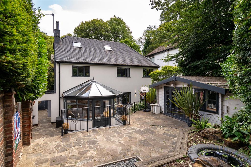 Property photo 2 of 23 54Parkroad-10.Jpg