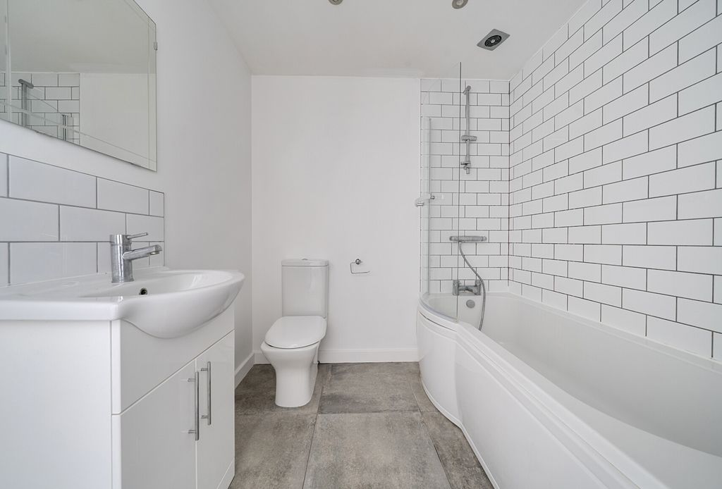 Property photo 2 of 14 1456423-5-69Fa02d...