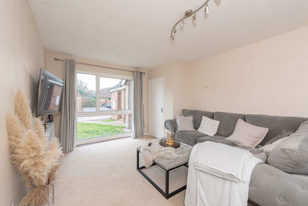 Property photo 2 of 6