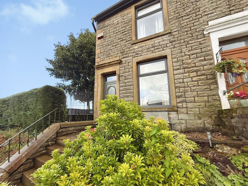 Property photo 1 of 25