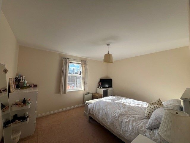 Property photo 3 of 5 Bedroom 1