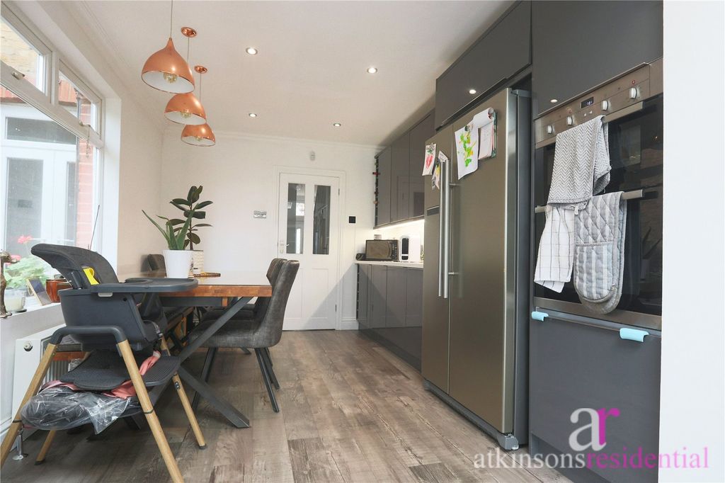 Property photo 2 of 16 Picture No. 31