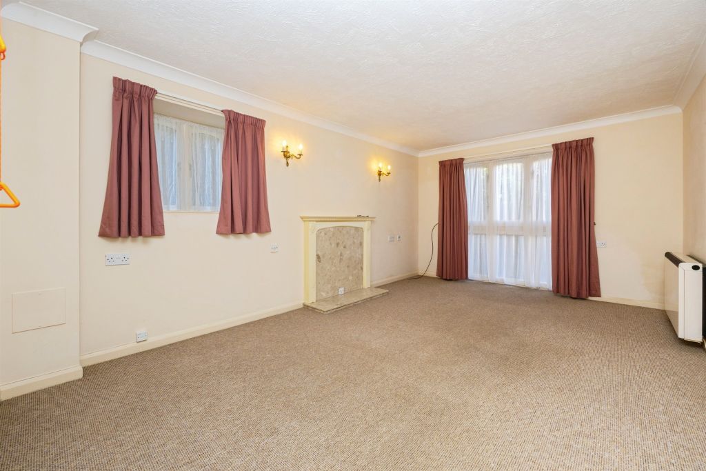 Property photo 2 of 18