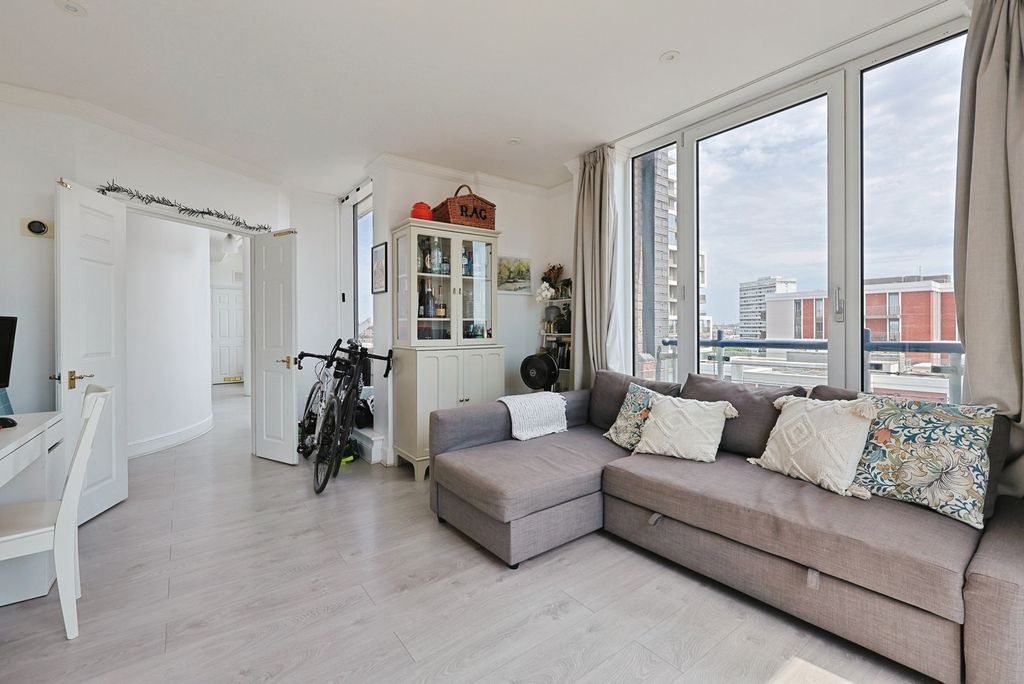 Property photo 1 of 20 Pbox-Img.Jpg