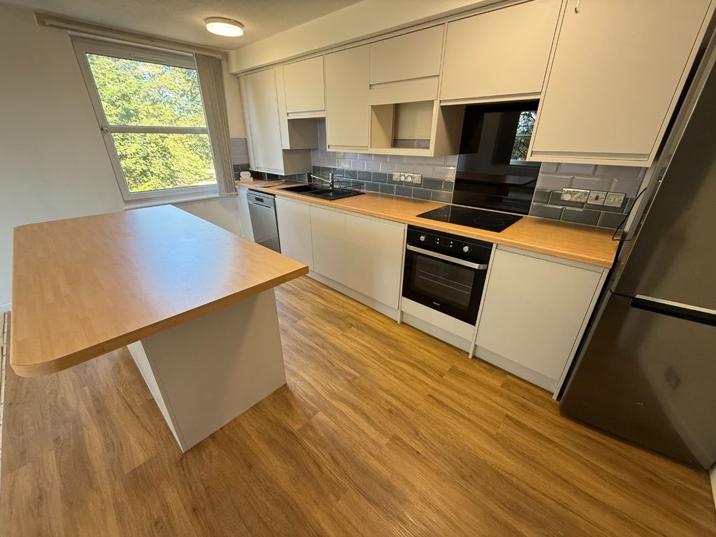 Property photo 3 of 8 5345596