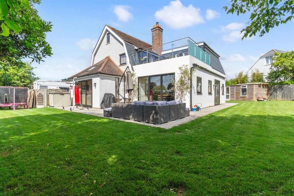 Property photo 2 of 36 2 Barbary Lane, Ferring-026.Jpg