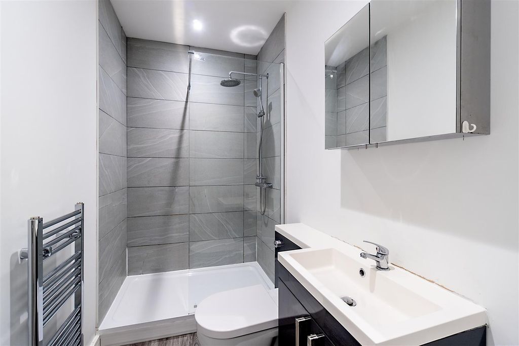 Property photo 3 of 4 Shower Room.Jpg