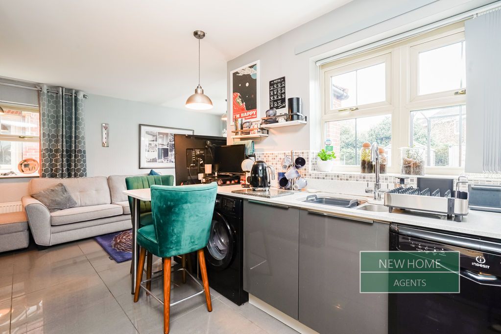 Property photo 3 of 34 Photo 25