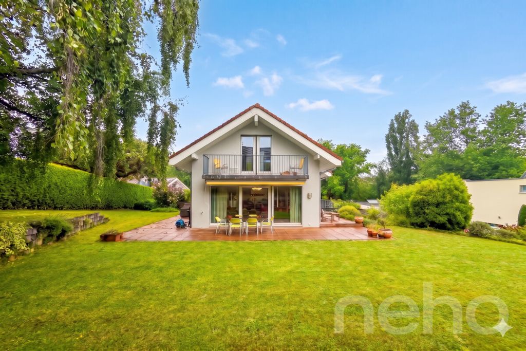 Property photo 3 of 12