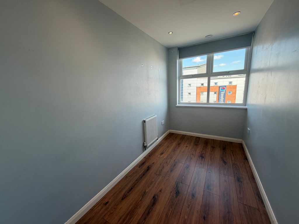 Property photo 3 of 4