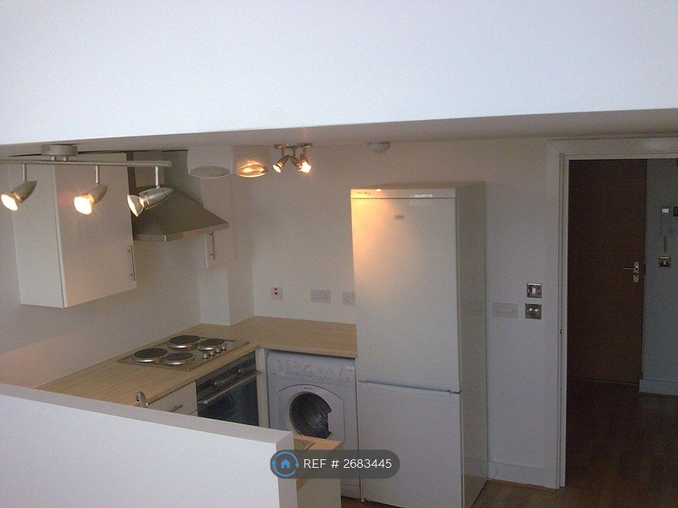 Property photo 2 of 8