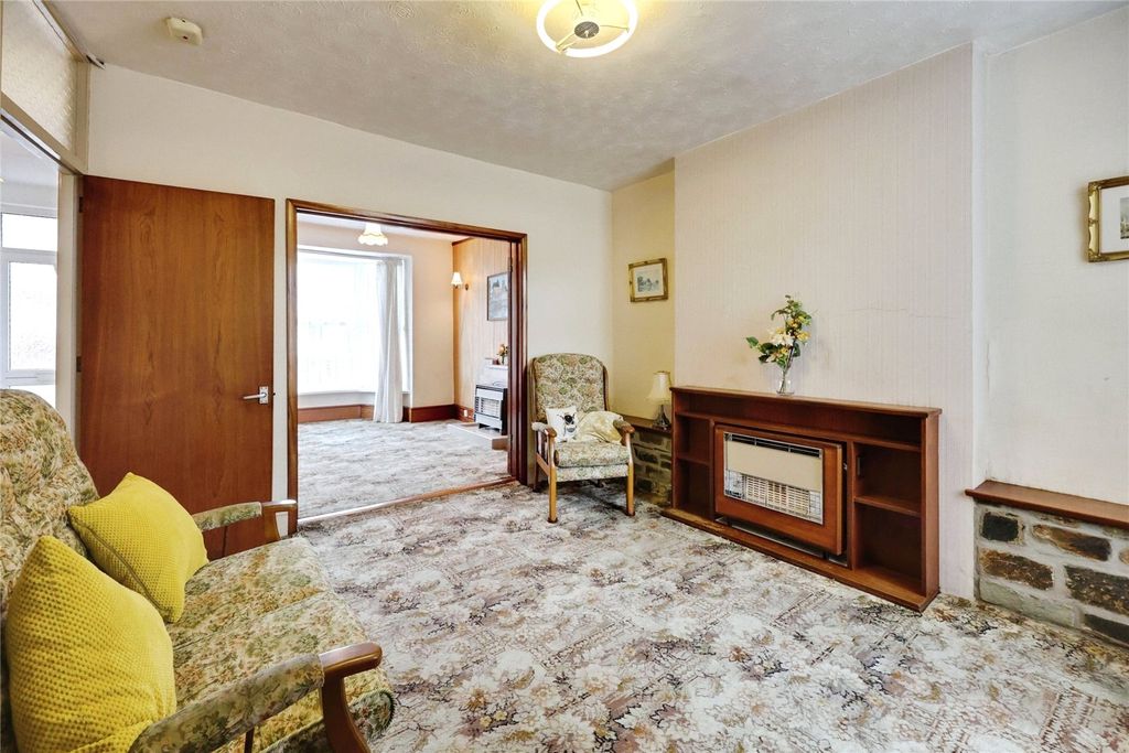 Property photo 3 of 13 Picture No. 02