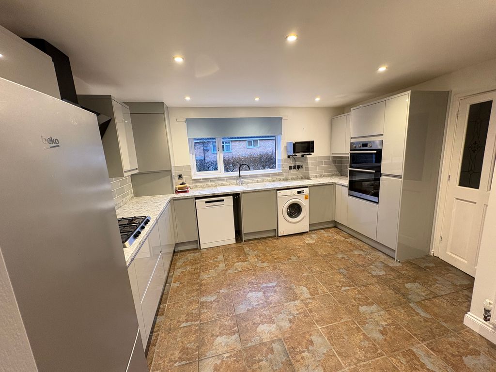 Property photo 3 of 11 Image