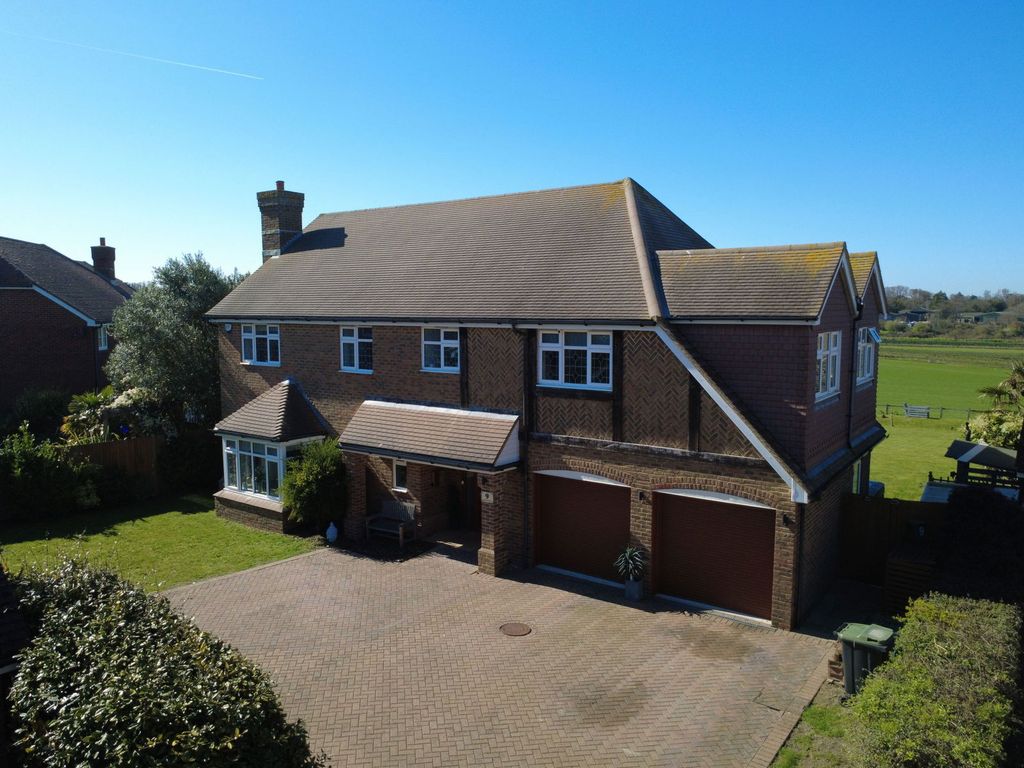 Property photo 3 of 38