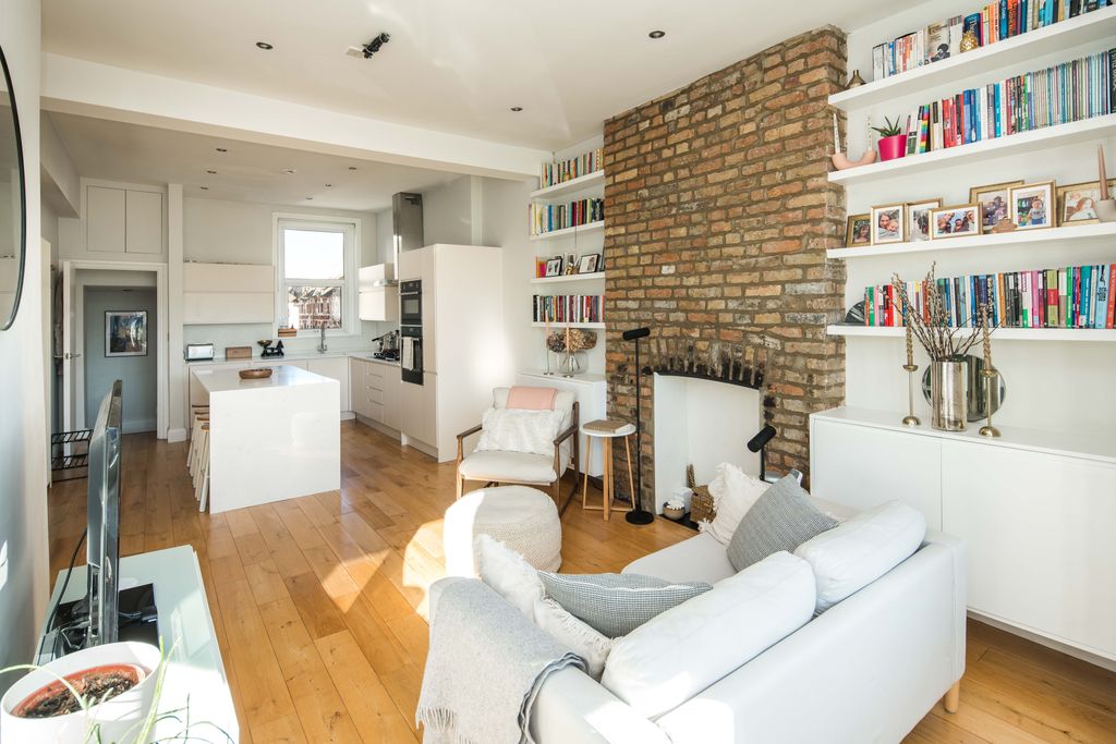 Property photo 3 of 15