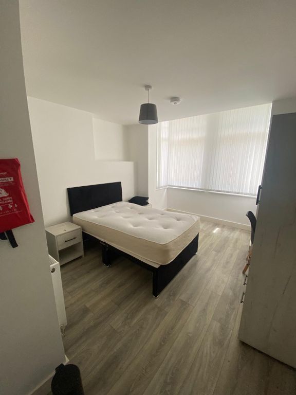 Property photo 1 of 5 1 Bed End Terrace To Rent Queens Road, Stoke-On-Trent St4 7Lj