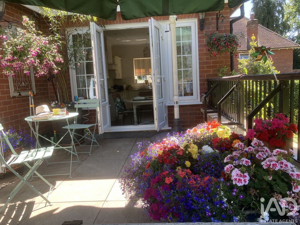 Property photo 3 of 46