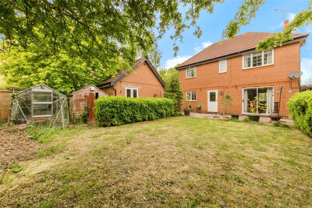 Property photo 2 of 18 Picture No. 17