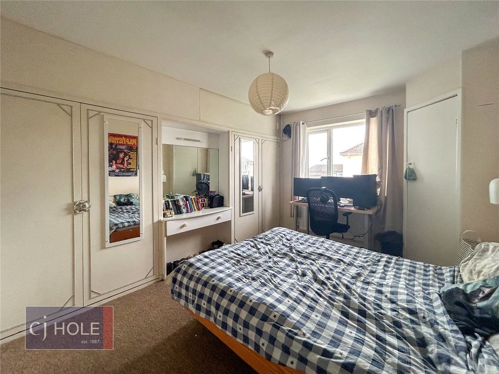 Property photo 3 of 18 Picture No. 14