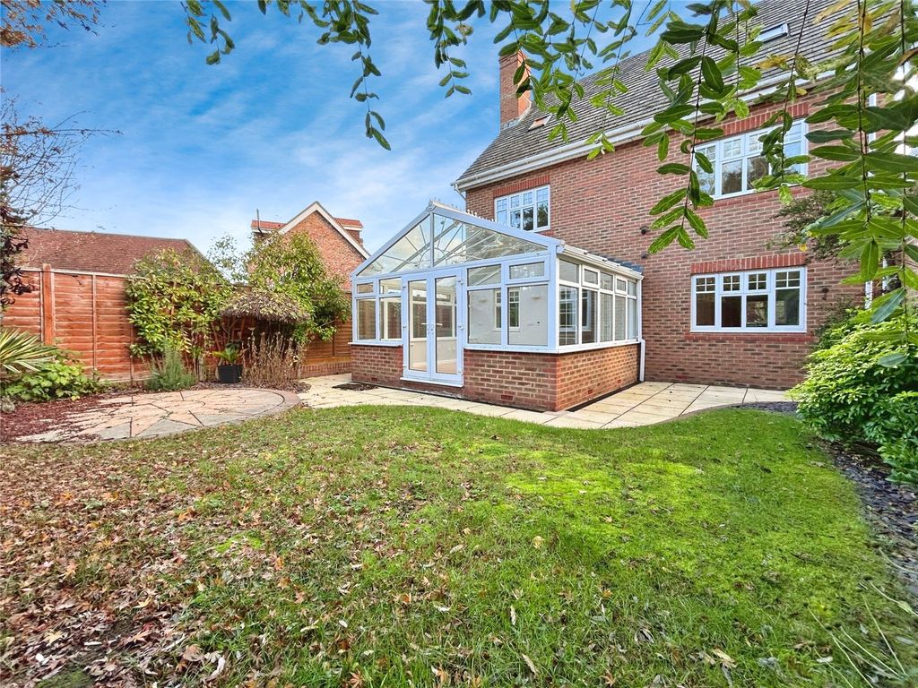 Property photo 2 of 16 Garden