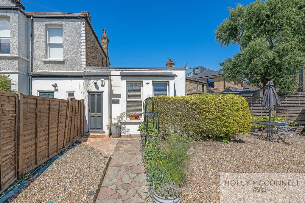 Property photo 2 of 16