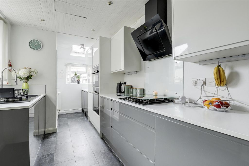 Property photo 3 of 15 04.Jpg
