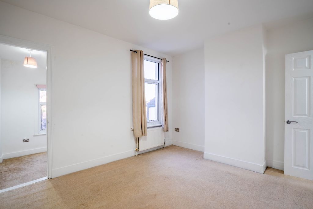 Property photo 3 of 12 4403583