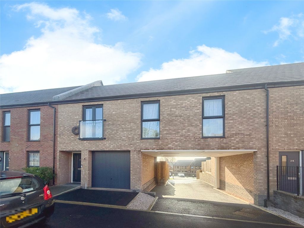 Property photo 1 of 10 Front