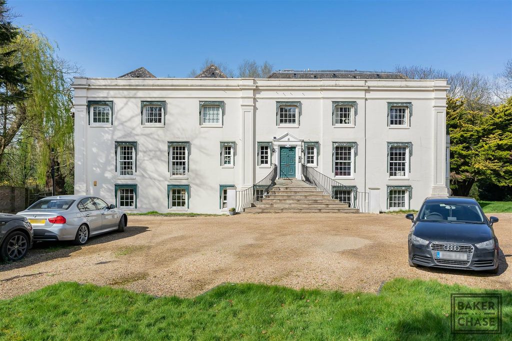 Property photo 1 of 19 Exterior