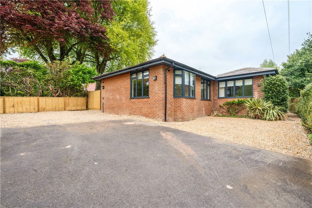 Property photo 2 of 13 Picture No. 17