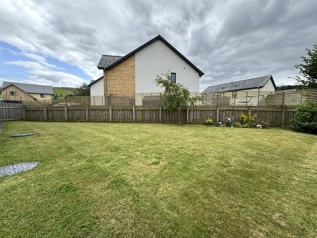 Property photo 3 of 27 Picture No. 03