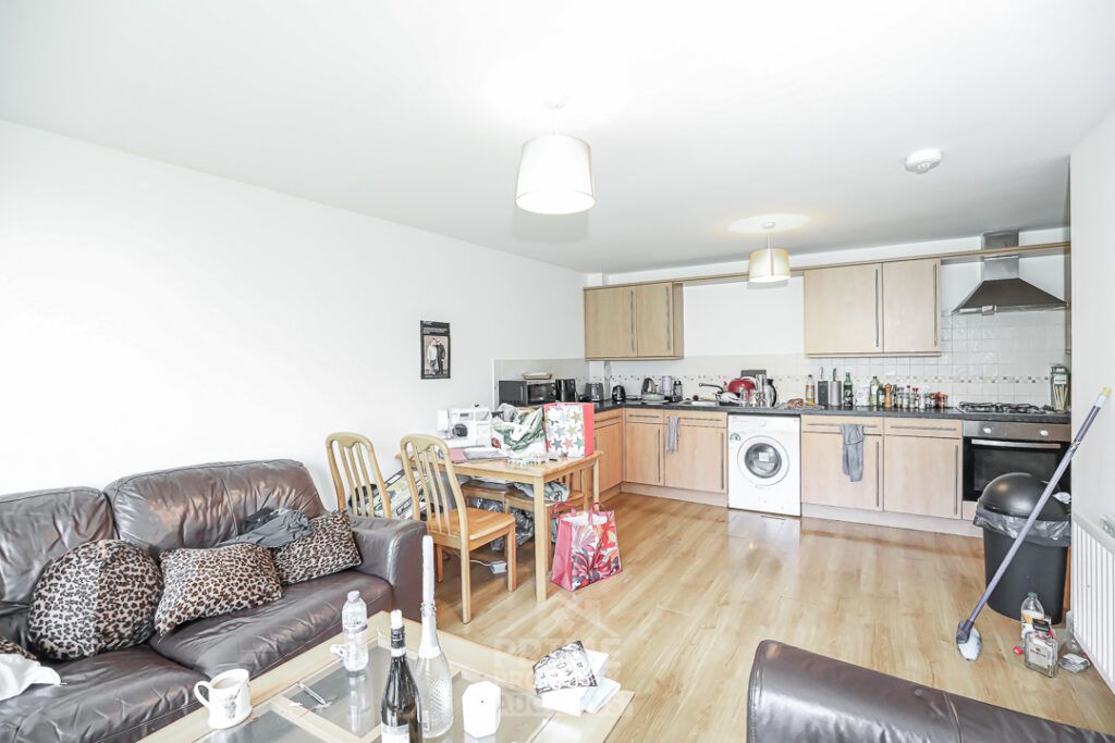 Property photo 3 of 11