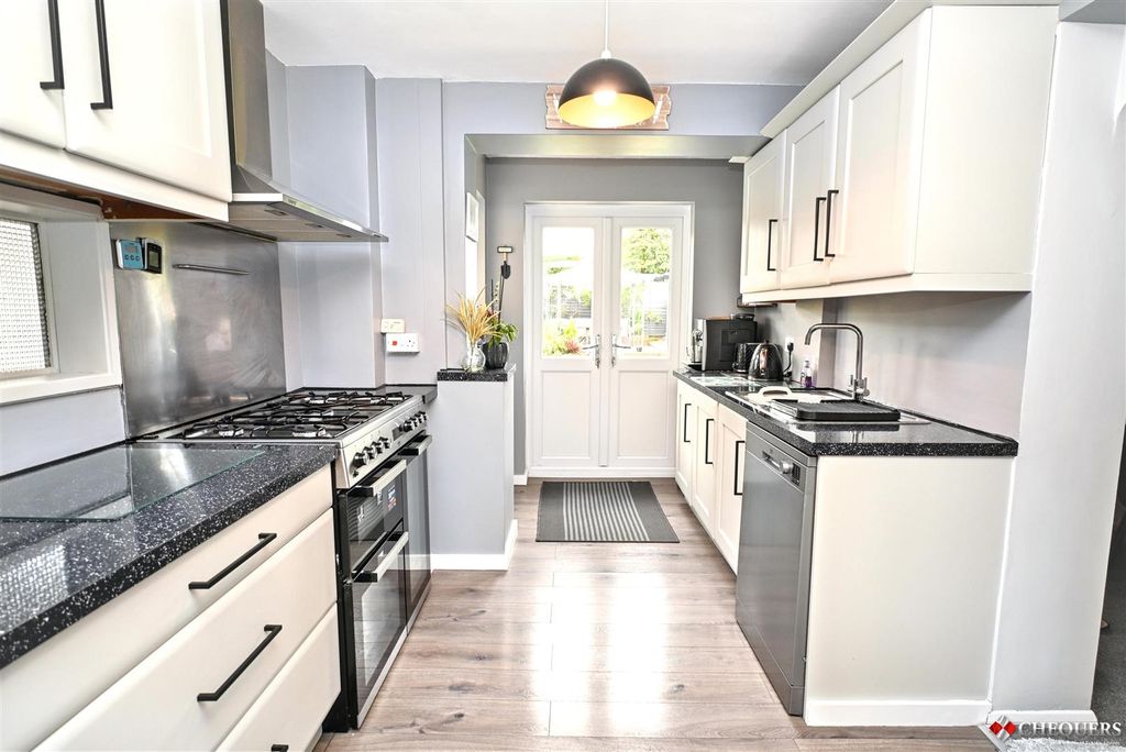 Property photo 2 of 22 Kitchen