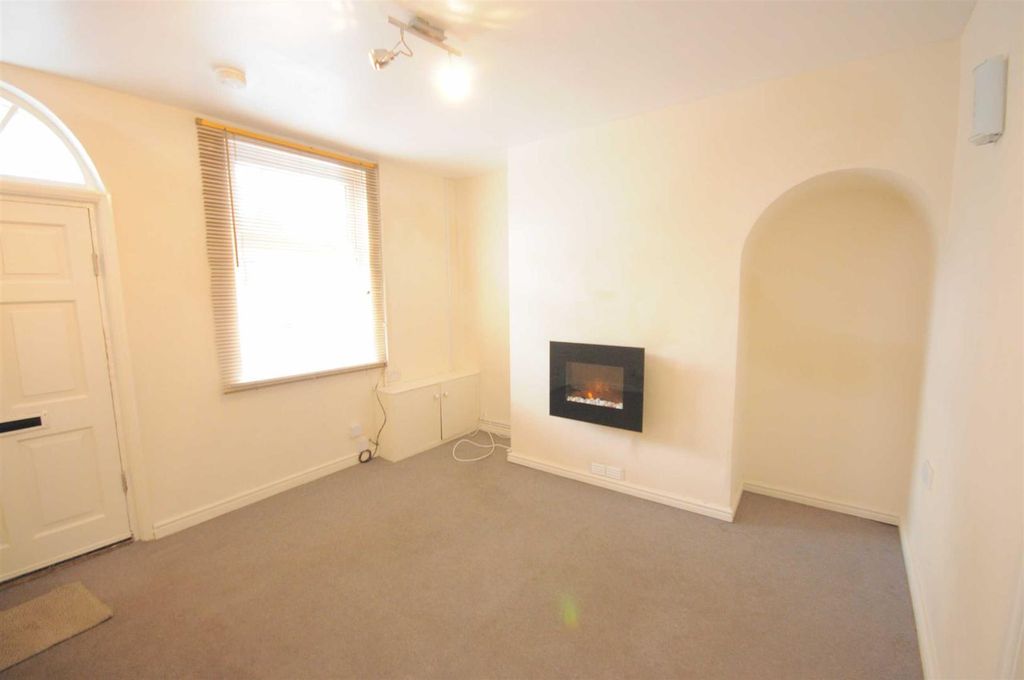 Property photo 2 of 7