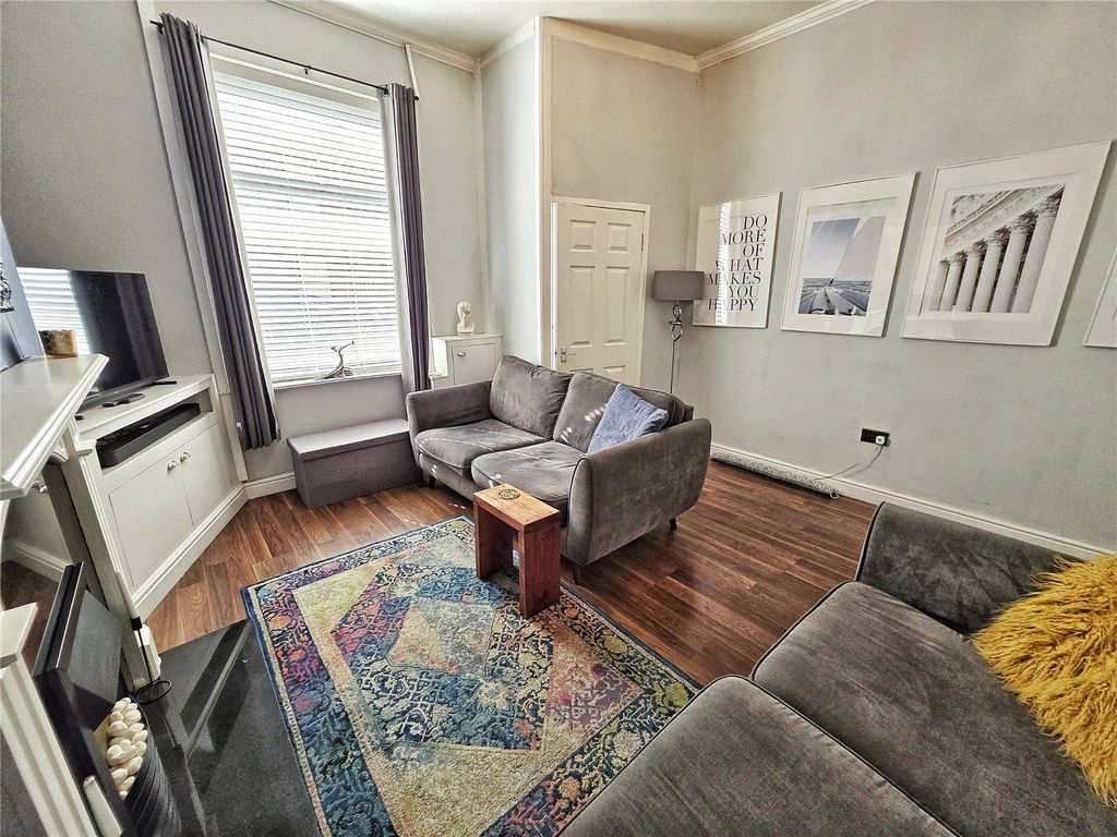Property photo 3 of 13 Living Room