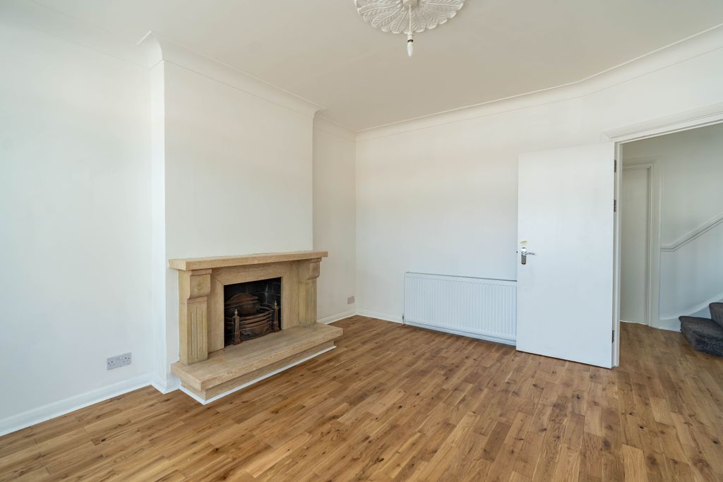 Property photo 2 of 30