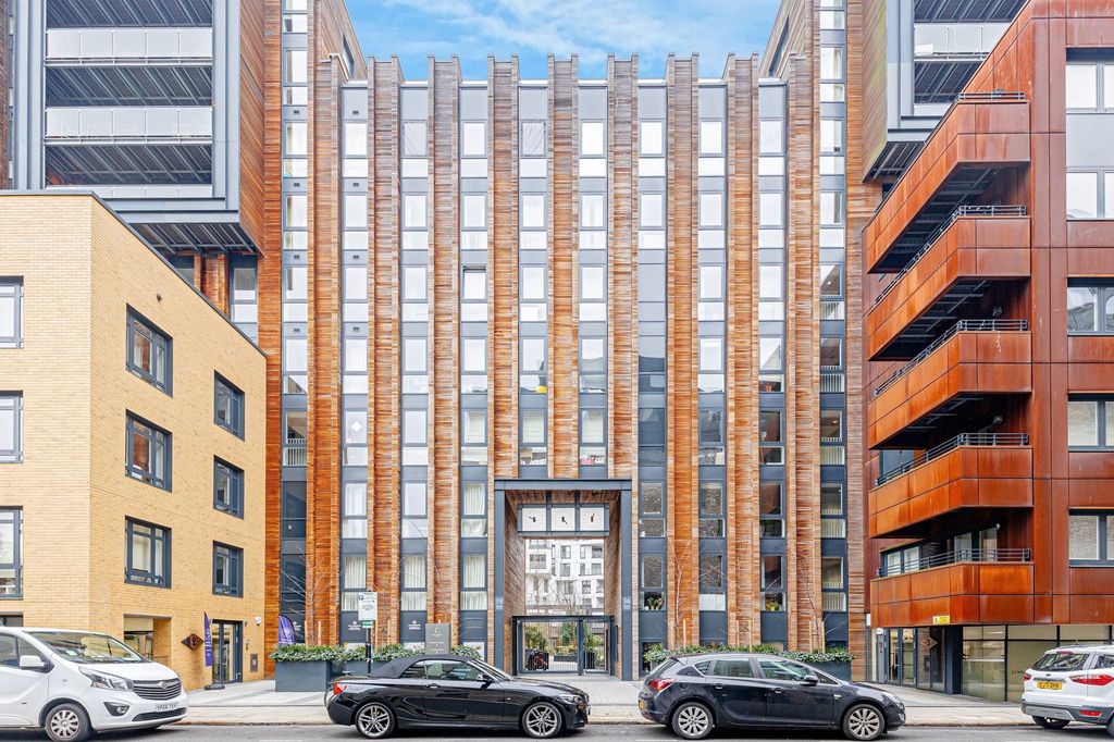 Property photo 2 of 13