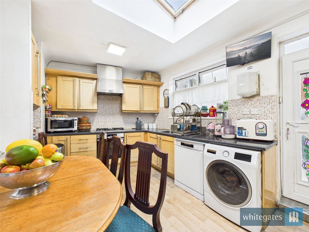 Property photo 3 of 19 Picture No. 05