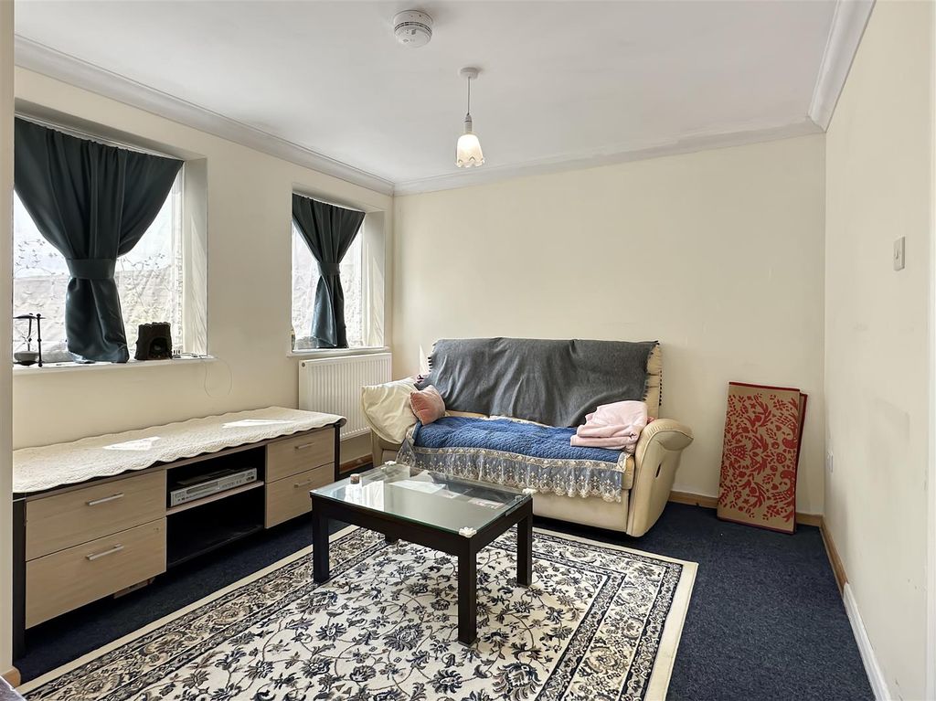 Property photo 3 of 19 Img (13).Jpg