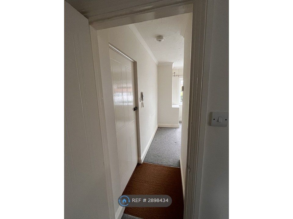 Property photo 2 of 12 Entrance
