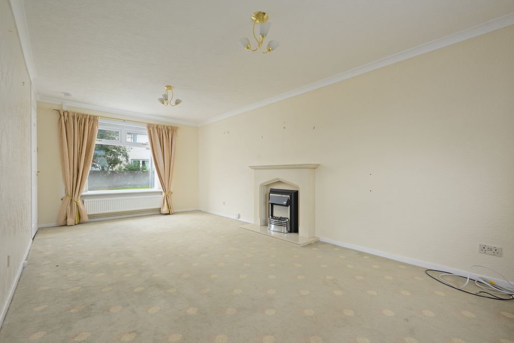 Property photo 3 of 9 Property Image 5